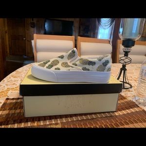 Pineapple print shoes